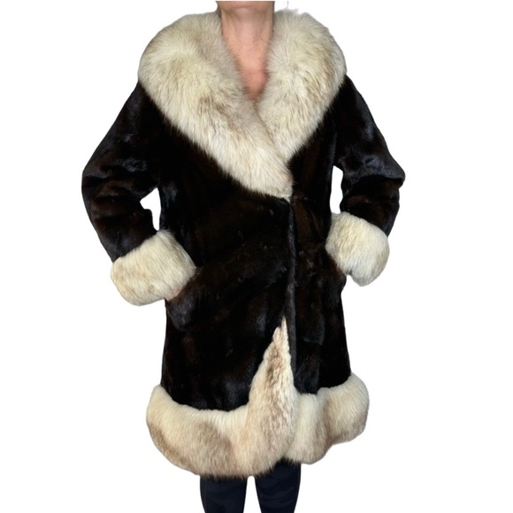 No brand Jackets & Blazers - WOLF & MINK FUR STUNNING GENUINE Elegant Black Cream Teddy Jacket Soft Vintage